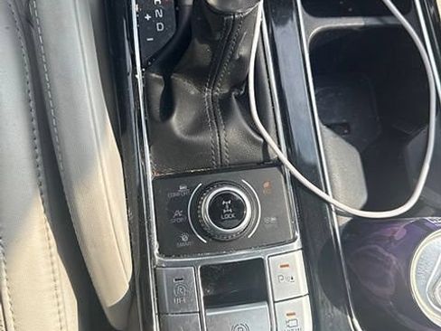 Used 2020 Kia Telluride SX w/ SX Prestige Package AWD/4WD image 16