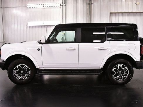 Used 2025 Ford Bronco Outer Banks image 4