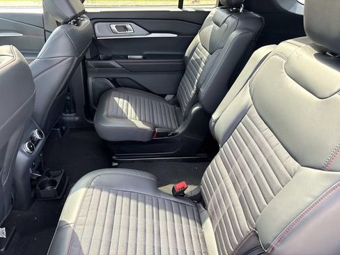 New 2026 Ford Explorer ST-Line AWD/4WD image 18