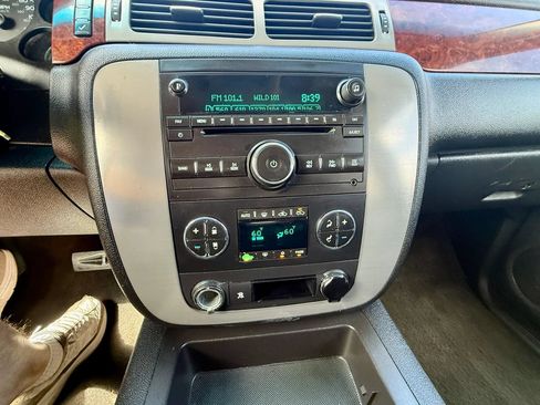 Used 2009 GMC Sierra 2500 W/T AWD/4WD image 11