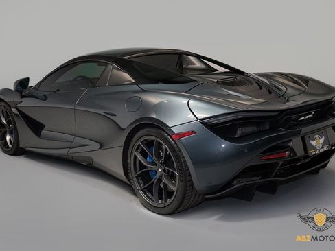 Used 2020 McLaren 720S Spider image 8
