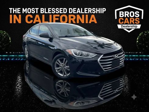 Used 2017 Hyundai Elantra SE FWD image 1