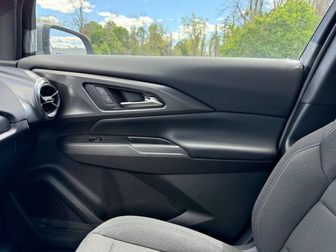 New 2026 Chevrolet Equinox EV LT FWD image 77