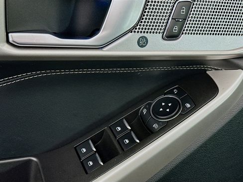 Used 2024 Ford Explorer Limited RWD image 15