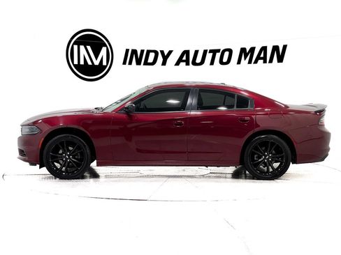 Used 2018 Dodge Charger SXT w/ Blacktop Package image 7