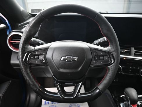 Certified 2024 Chevrolet Trax RS w/ Sunroof Package image 10