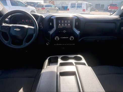 Used 2022 Chevrolet Silverado 1500 Custom image 12