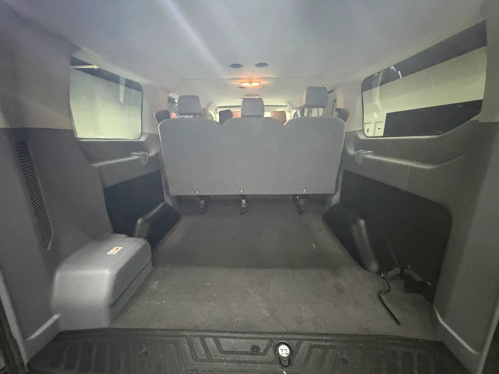 Used 2018 Ford Transit 150 XL RWD image 19