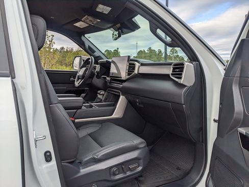 Used 2025 Toyota Tundra Limited image 38