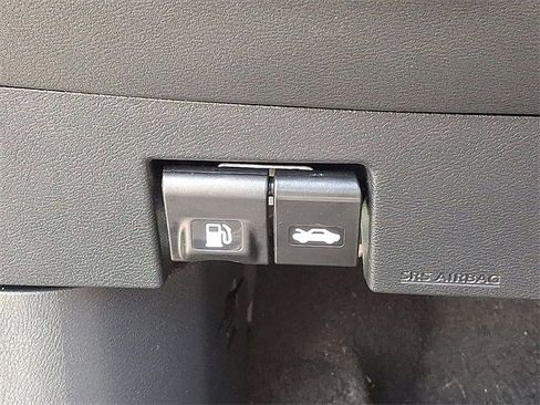 Used 2023 Nissan Kicks SV image 24