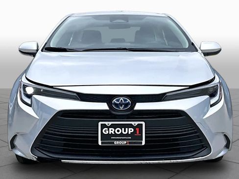 Used 2024 Toyota Corolla LE image 4