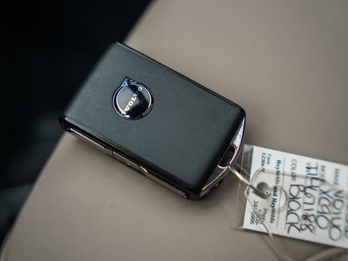 New 2026 Volvo XC90 B6 Plus image 43