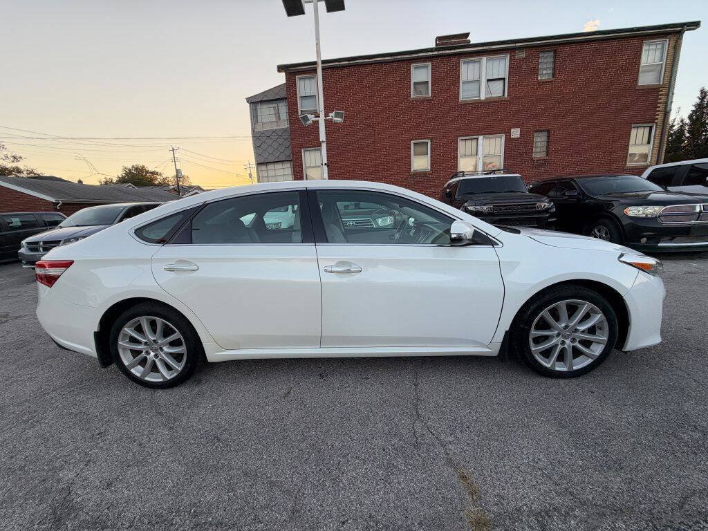 Used 2014 Toyota Avalon Limited FWD image 4