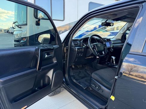 Used 2019 Toyota 4Runner TRD Off Road 4x4 4dr SUV image 16