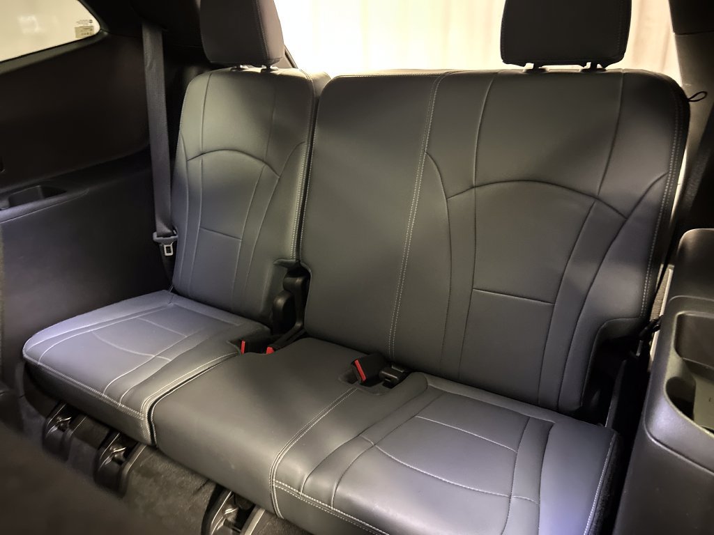 Used 2023 Buick Enclave Essence FWD image 24