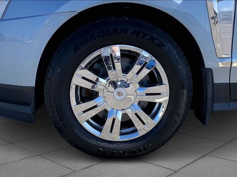 Used 2014 Cadillac SRX Luxury w/ Driver Awareness Package image 11