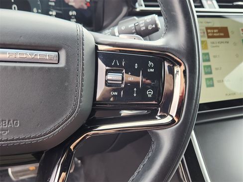 Used 2025 Land Rover Range Rover Velar Dynamic SE image 10