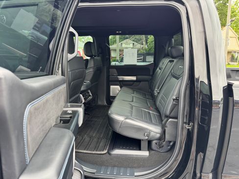 Used 2025 Ford F250 Platinum AWD/4WD image 11