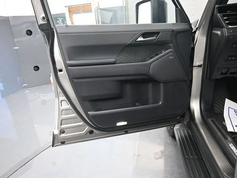 Used 2026 Lexus GX 550 w/ Accessory Package (CT) AWD/4WD image 11