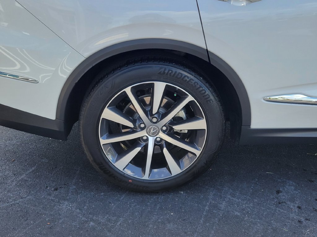 Certified 2026 Acura MDX w/ Technology Package FWD image 8
