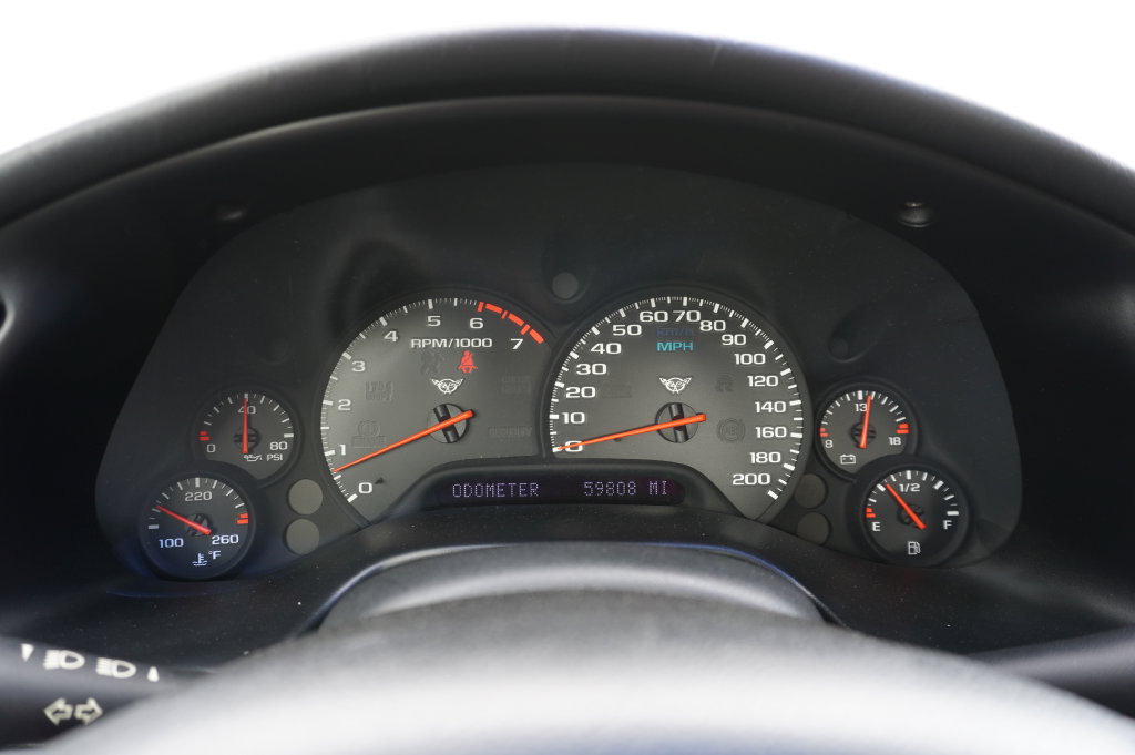 Used 2001 Chevrolet Corvette Convertible w/ Preferred Equipment Group2 RWD image 16