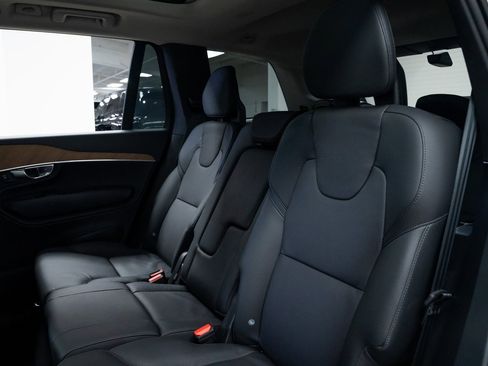 Used 2025 Volvo XC90 T8 Plus image 22