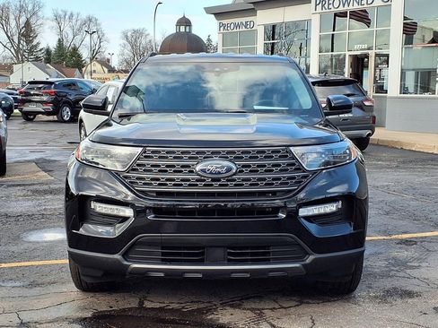 Used 2023 Ford Explorer XLT w/ Equipment Group 202A image 25