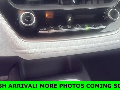 Used 2022 Toyota Corolla SE w/ Carpet Mat Package (TMS) image 14