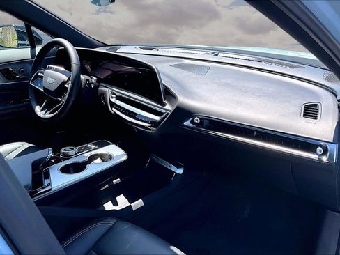 Certified 2024 Cadillac Lyriq Tech w/ Driver Assist Package AWD/4WD image 26