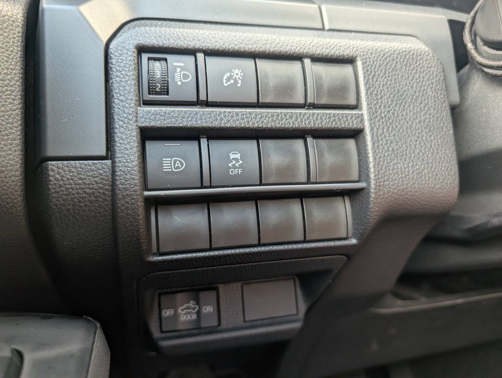 Used 2026 Toyota Tacoma SR AWD/4WD image 23