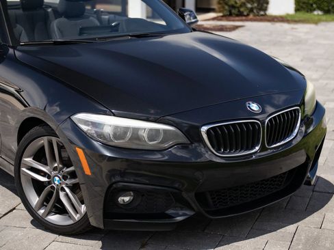 Used 2018 BMW 230i Convertible RWD image 3