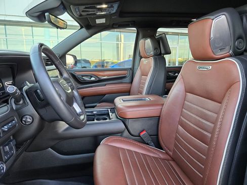 Used 2023 GMC Yukon Denali Ultimate image 30