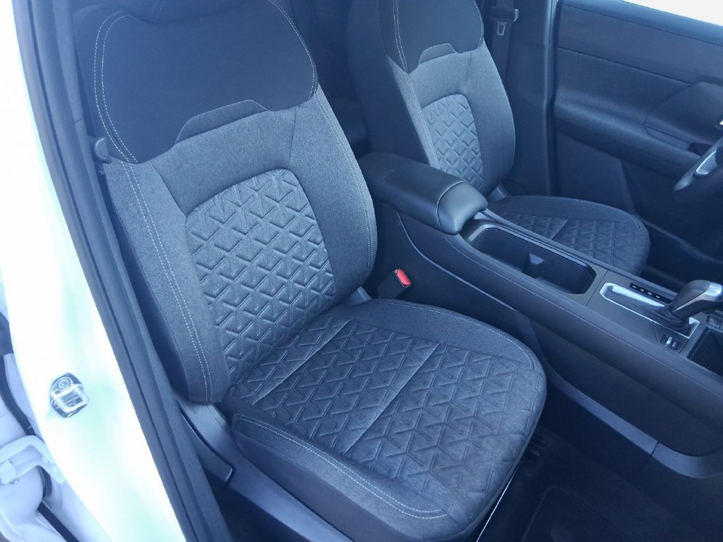 Used 2025 Nissan Kicks SV FWD image 26