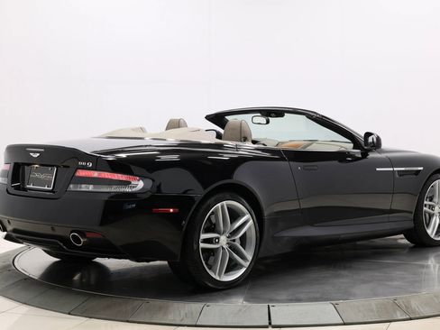 Used 2015 Aston Martin DB9 Volante Carbon Edition Convert image 64