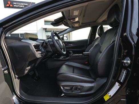 Used 2025 Toyota Prius AWD image 29