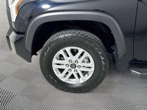 Used 2024 Toyota Tundra SR5 AWD/4WD image 28