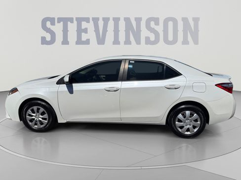Used 2014 Toyota Corolla LE FWD image 2