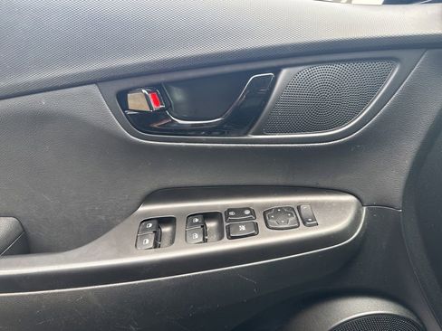 Used 2018 Hyundai Kona Limited AWD/4WD image 28