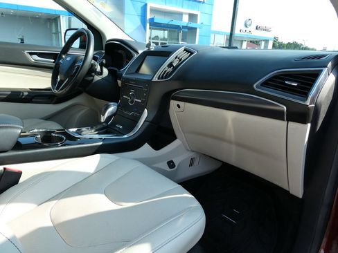 Used 2015 Ford Edge Titanium w/ Equipment Group 301A AWD/4WD image 15