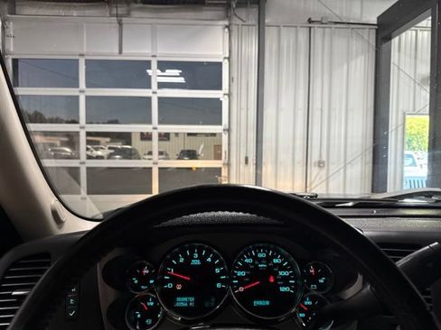 Used 2010 Chevrolet Silverado 1500 LT w/ Power Pack Plus RWD image 9