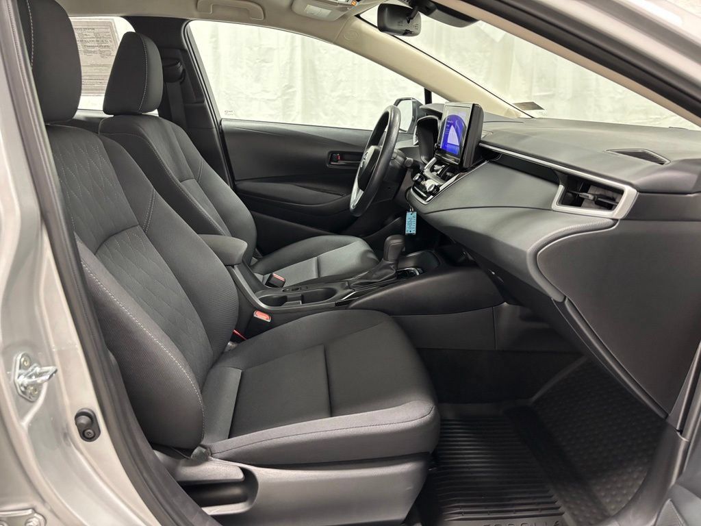 Used 2026 Toyota Corolla LE FWD image 59