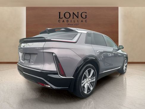 Used 2024 Cadillac Lyriq Tech w/ Driver Assist Package AWD/4WD image 5