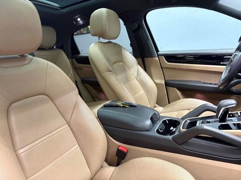 Used 2021 Porsche Cayenne E-Hybrid Coupe image 74