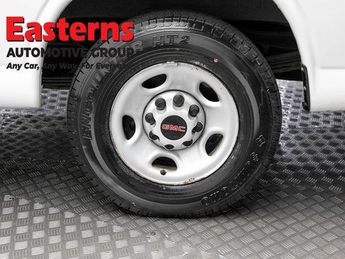 Used 2022 GMC Savana 2500 RWD image 8