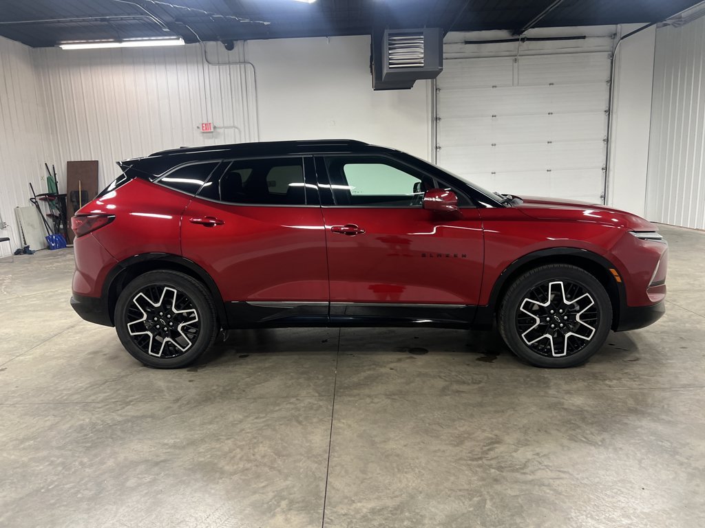 Certified 2023 Chevrolet Blazer RS w/ Driver Confidence II Package AWD/4WD image 2