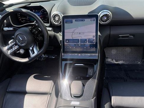 Used 2022 Mercedes-Benz SL 63 AMG 4MATIC image 12