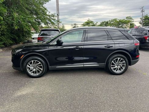 Used 2022 Lincoln Corsair AWD w/ Equipment Group 101A image 9