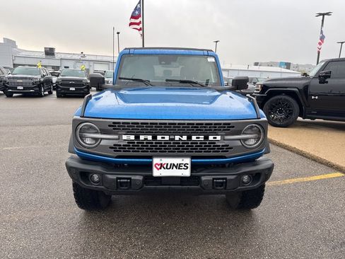 Used 2023 Ford Bronco Badlands AWD/4WD image 3