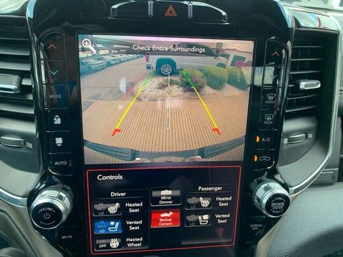 Used 2019 RAM 1500 Laramie AWD/4WD image 31