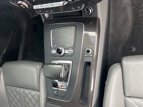 Used 2018 Audi SQ5 Premium Plus w/ Navigation Package image 26